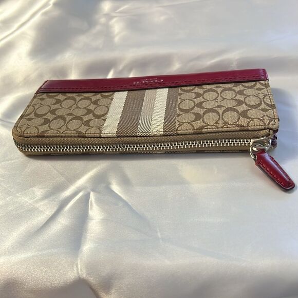 Coach Legacy Signature Stripe Accordion Zip Style 48032 Khaki Black Cherry - Picture 8 of 16